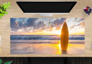 Schreibtischunterlage groß Surfbrett am Strand aus Vinyl