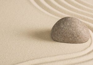 Zen Garten mit Stein im Sand