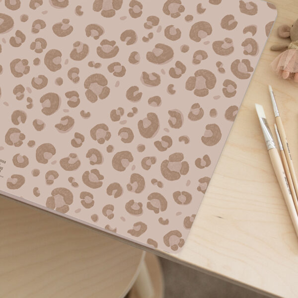 Leopard Rosa Schreibtischunterlage – Leopardenfell Muster mit rosa Hintergrund – Bild 4