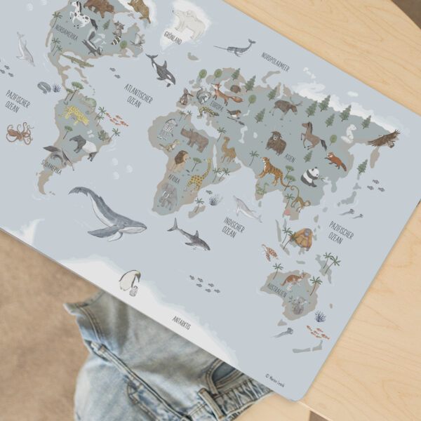 Weltkarte Tiere in deutsch Schreibtischunterlage – Bleu Motiv für Kinder – Bild 6